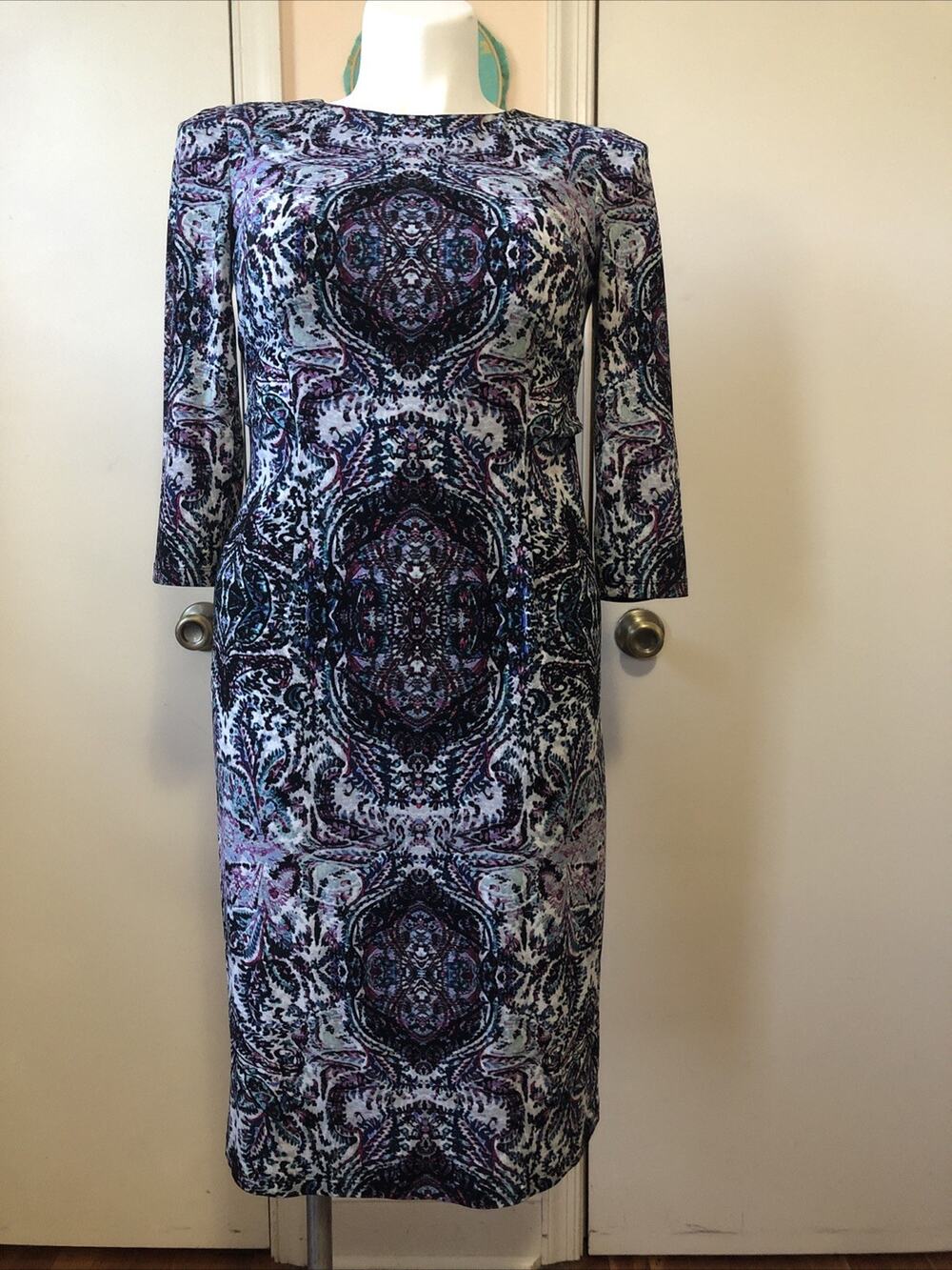 Maggy London Purple Round Neck 3/4 SL Zip Bodycon Midi Cocktail Dress Size 8